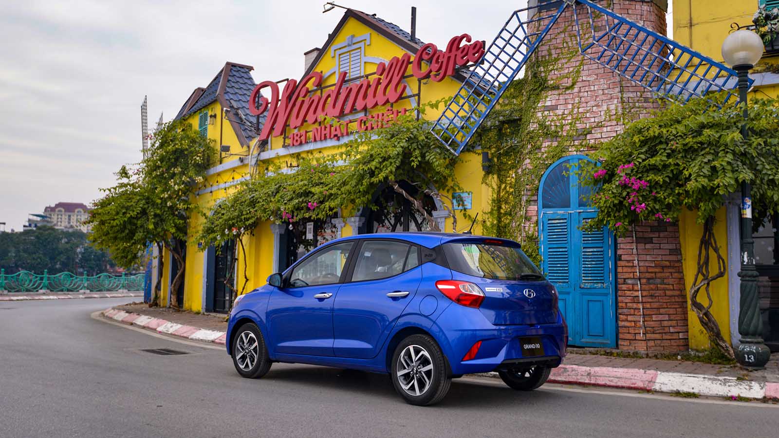Hyundai Grand i10 có kích thước tổng thể lớn hơn đối thủ