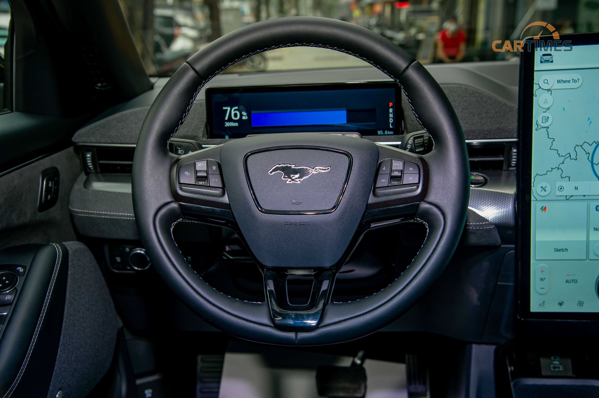 Vô lăng xe Ford Mustang Mach E