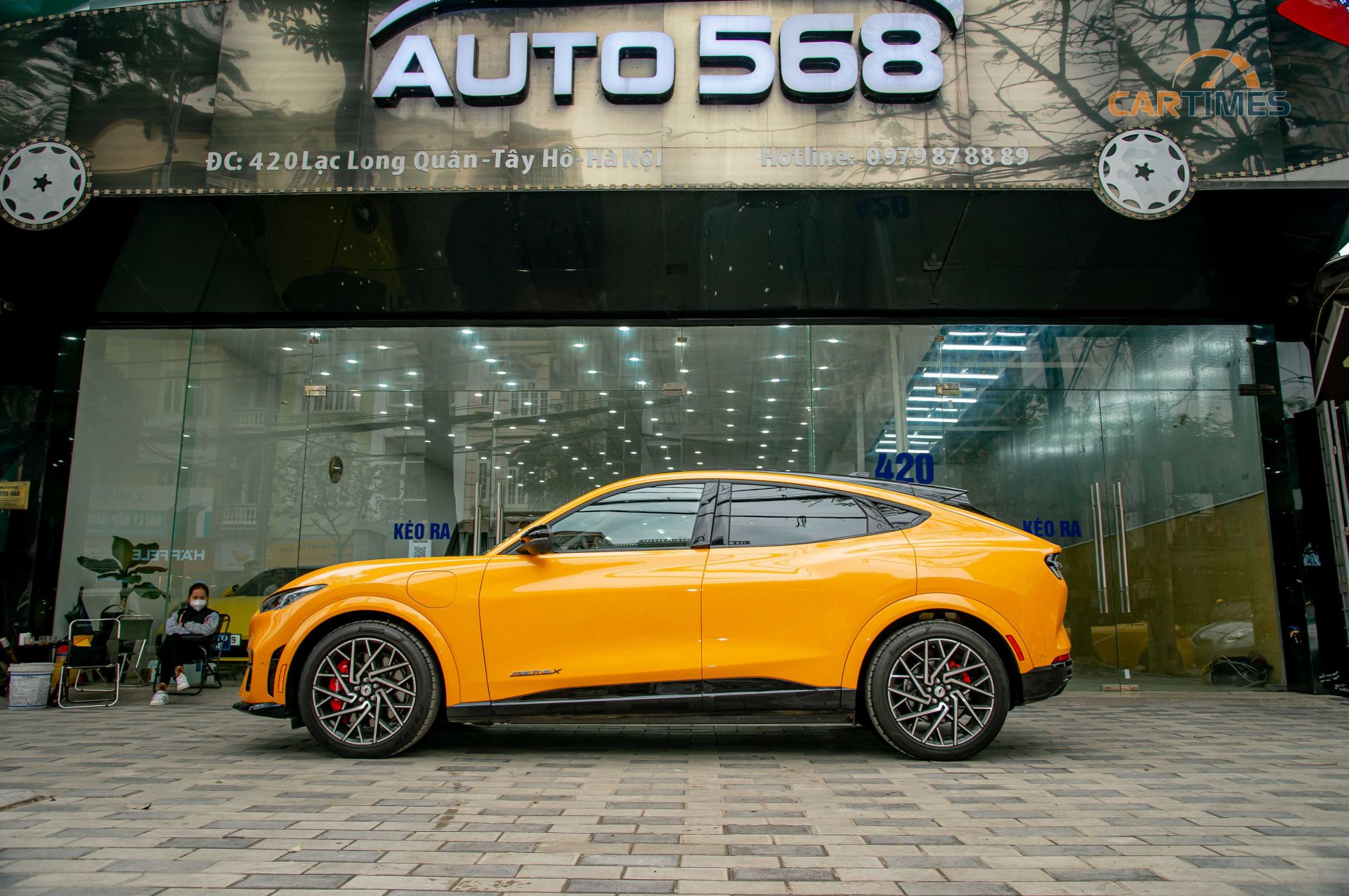 Thân xe Ford Mustang Mach E GT