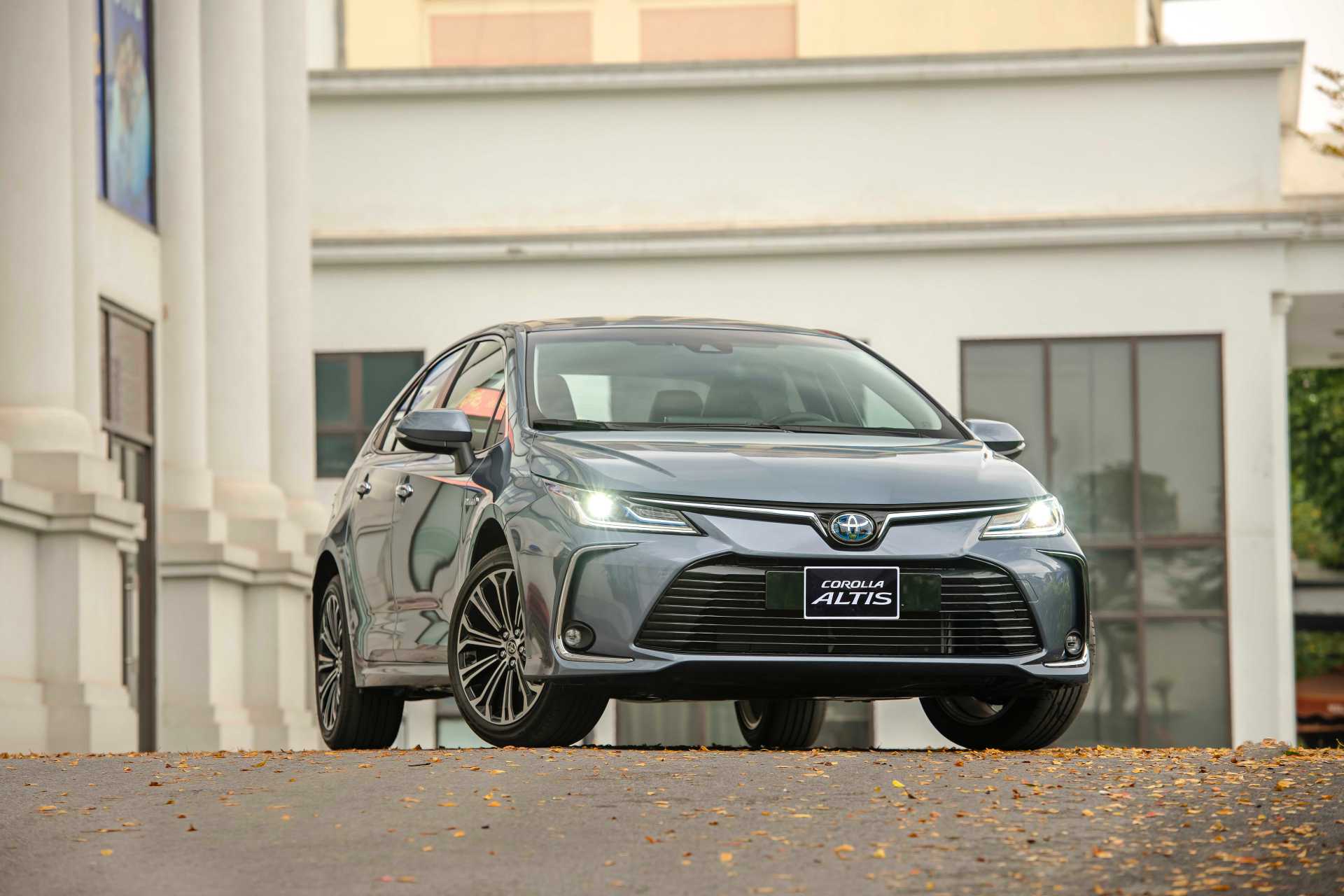 Toyota Corolla Altis 2022 có 3 phiên bản tuỳ chọn