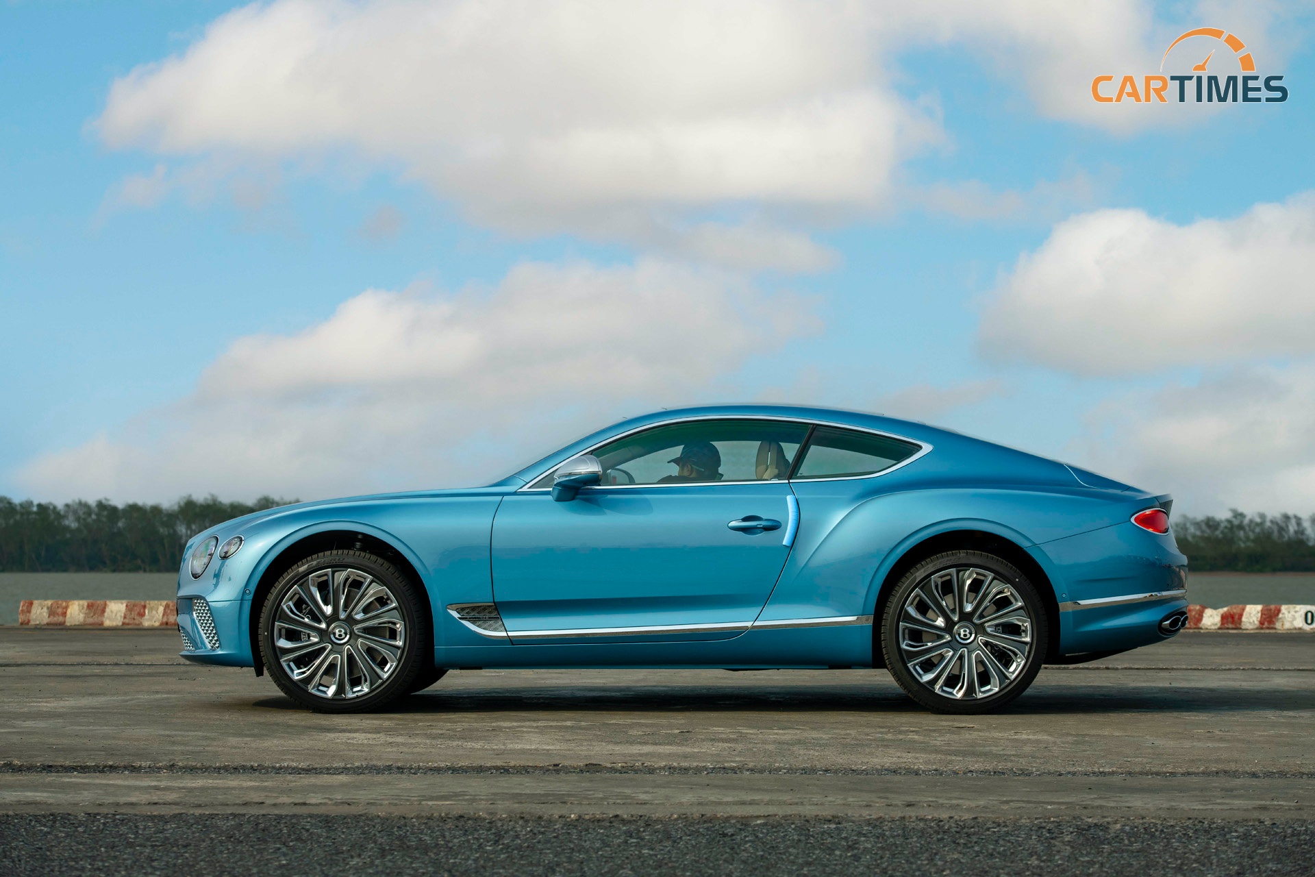 Màu sơn của Bentley Mulliner là độc quyền