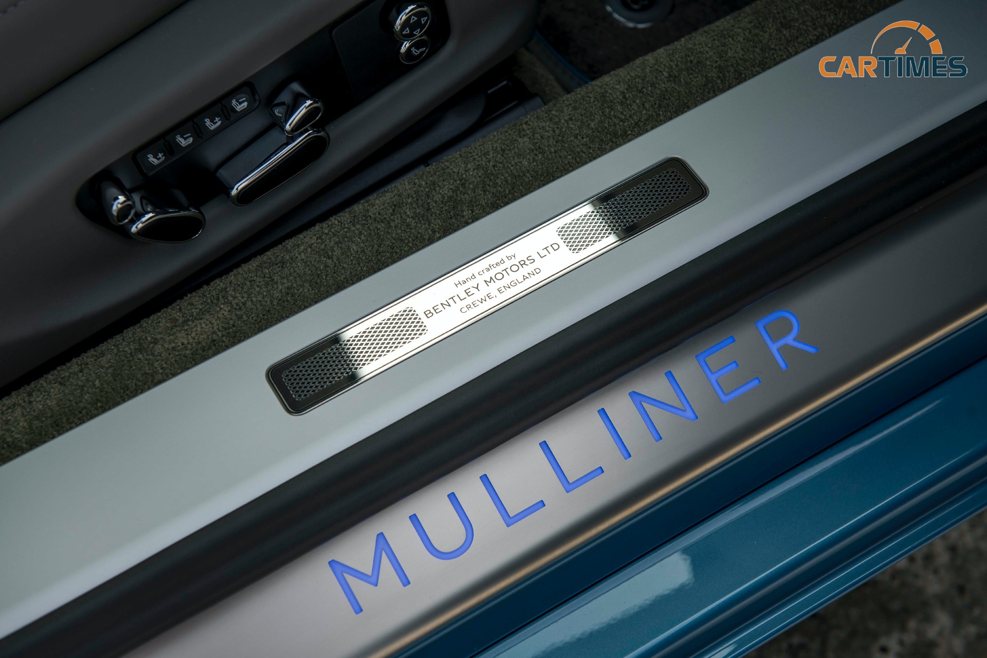 Mỗi chiếc Bentley Continental GT V8 Mulliner 2022 đều được làm thủ công