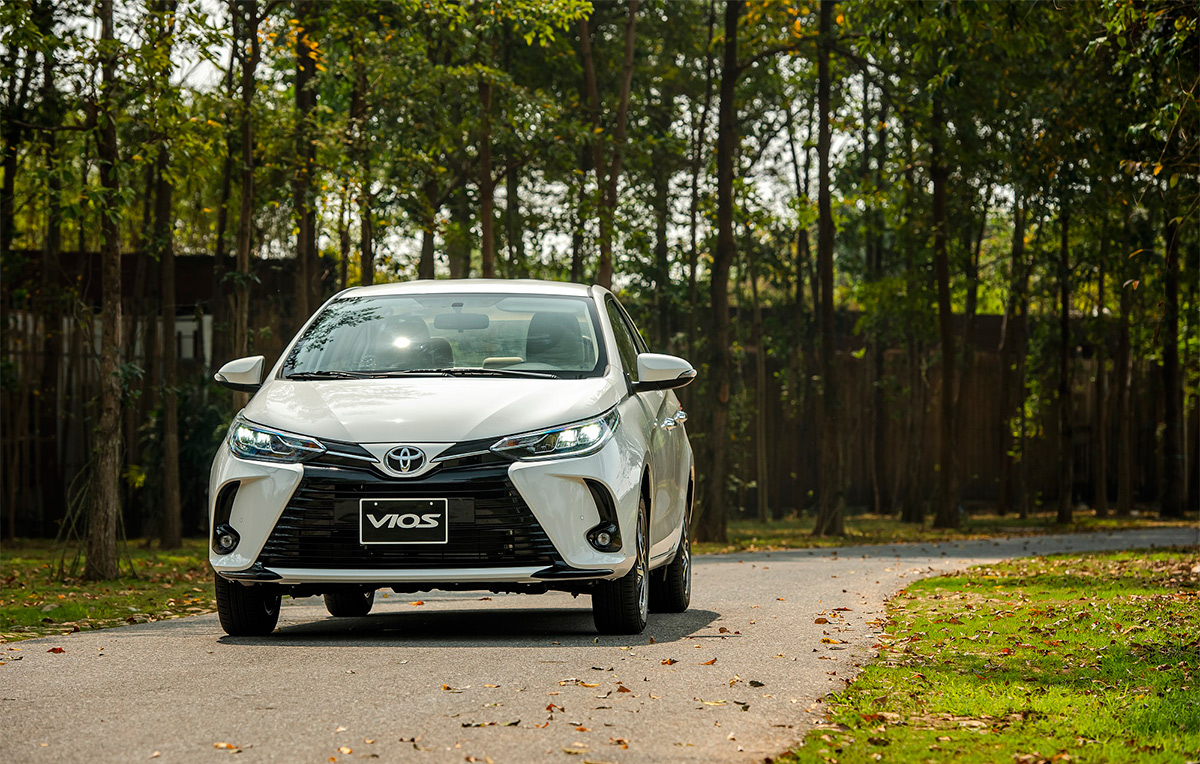 Doanh số xe Toyota giảm mạnh trên toàn cầu