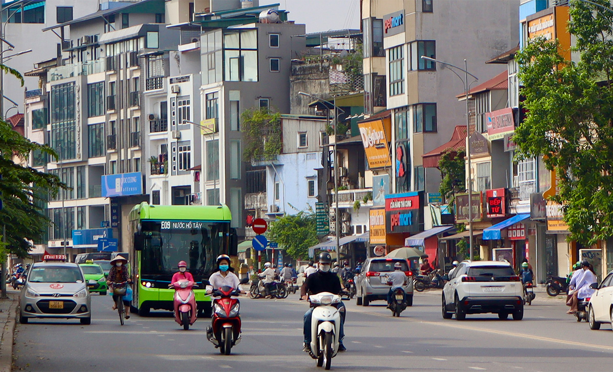 Người dân Thủ đô có thêm tuyến buýt điện mới