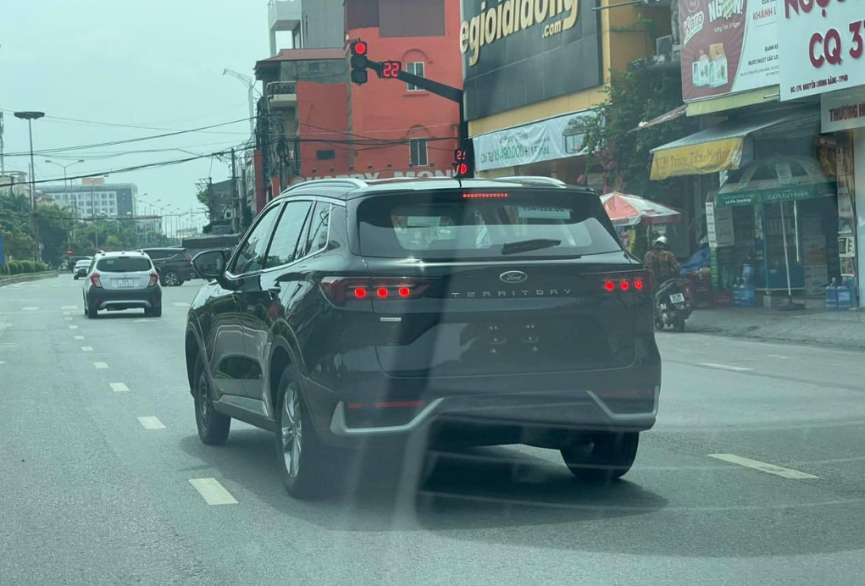 Giá xe Ford tháng 7