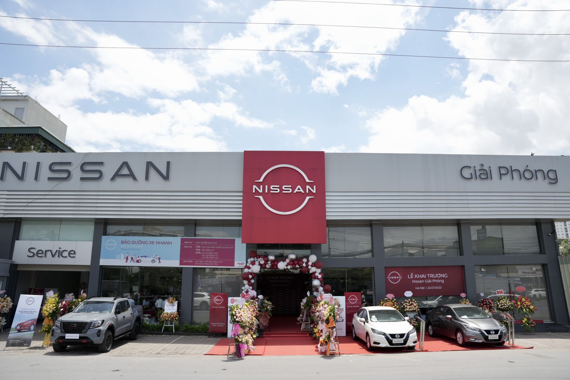 Nissan Giải Phóng khai trương