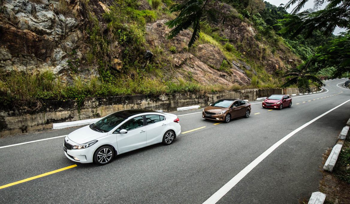 Kia Cerato SMT với phiên bản màu sắc "Dual tone"